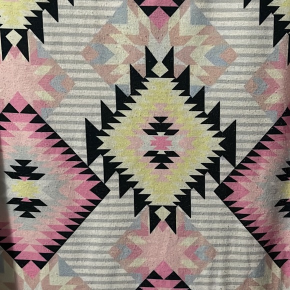Aztec print top - Picture 2 of 5